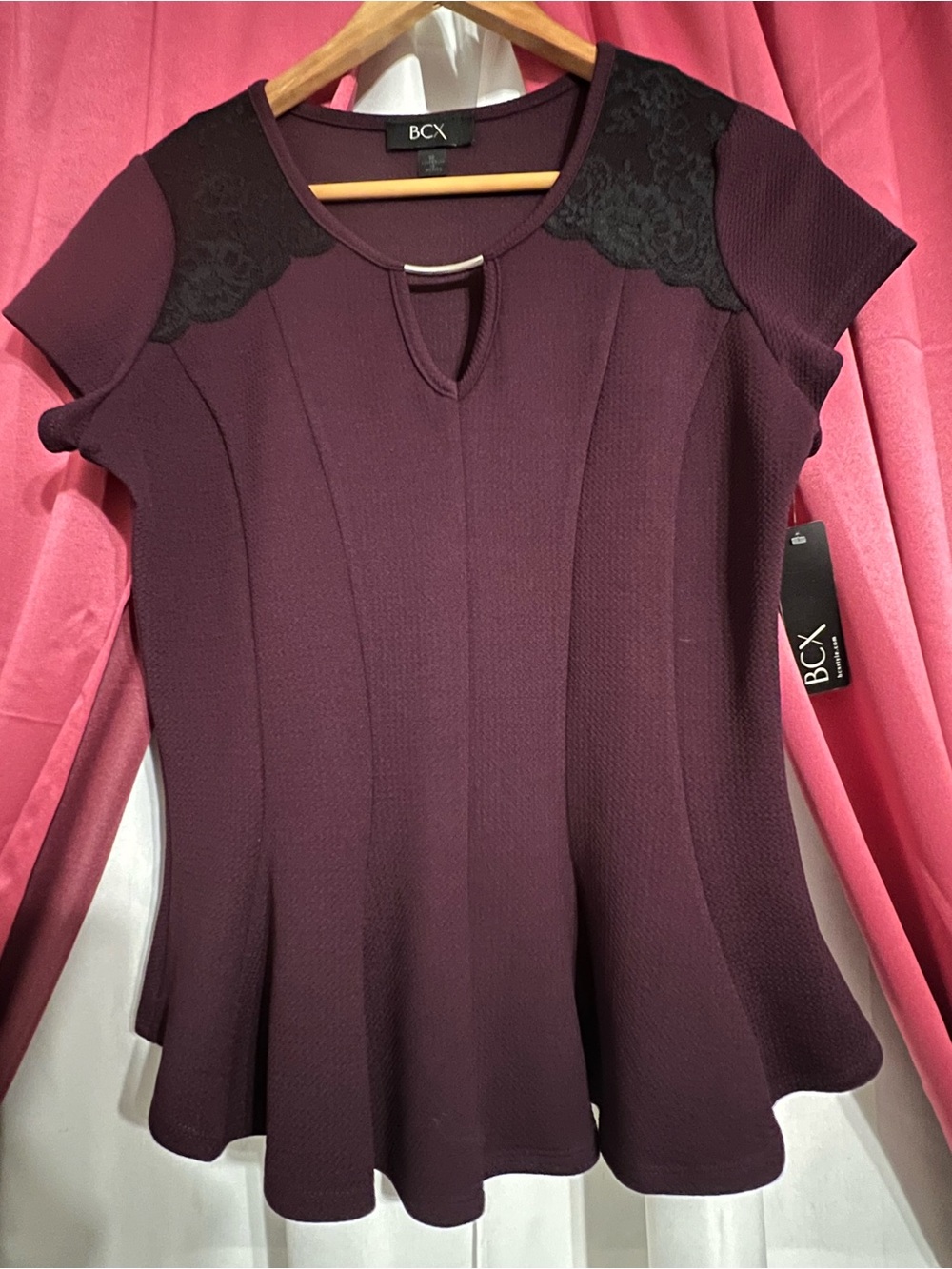 BCX Women's Plum Short Sleeve Peplum Top with Lace Shoulders
